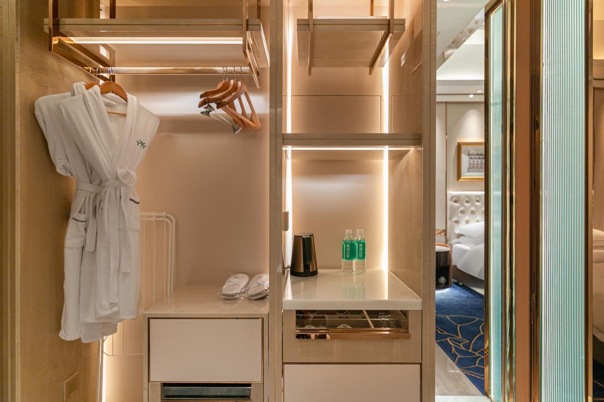 Easeland Hotel Гуанджоу Екстериор снимка